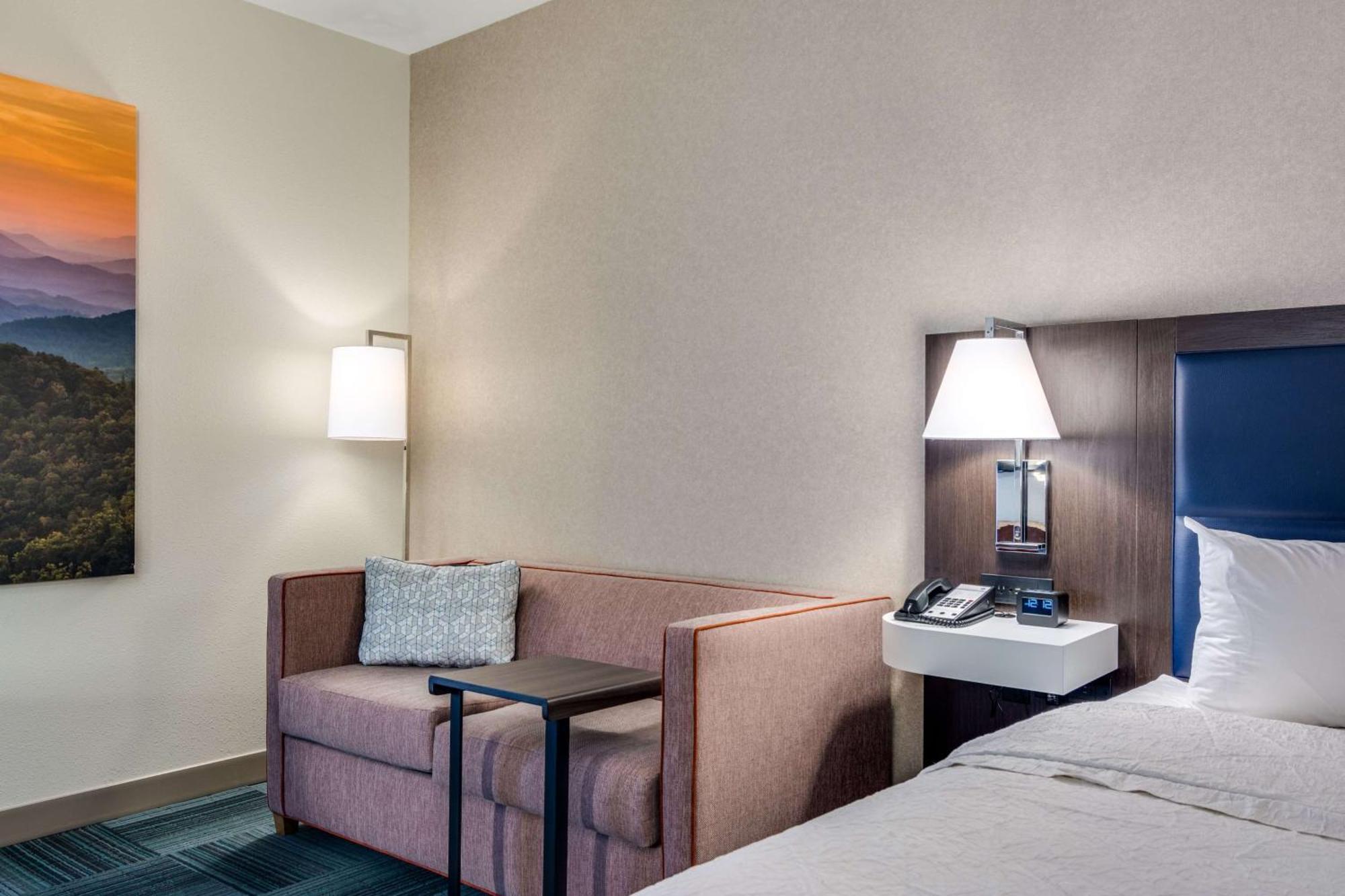 Hotel Hampton Johnson