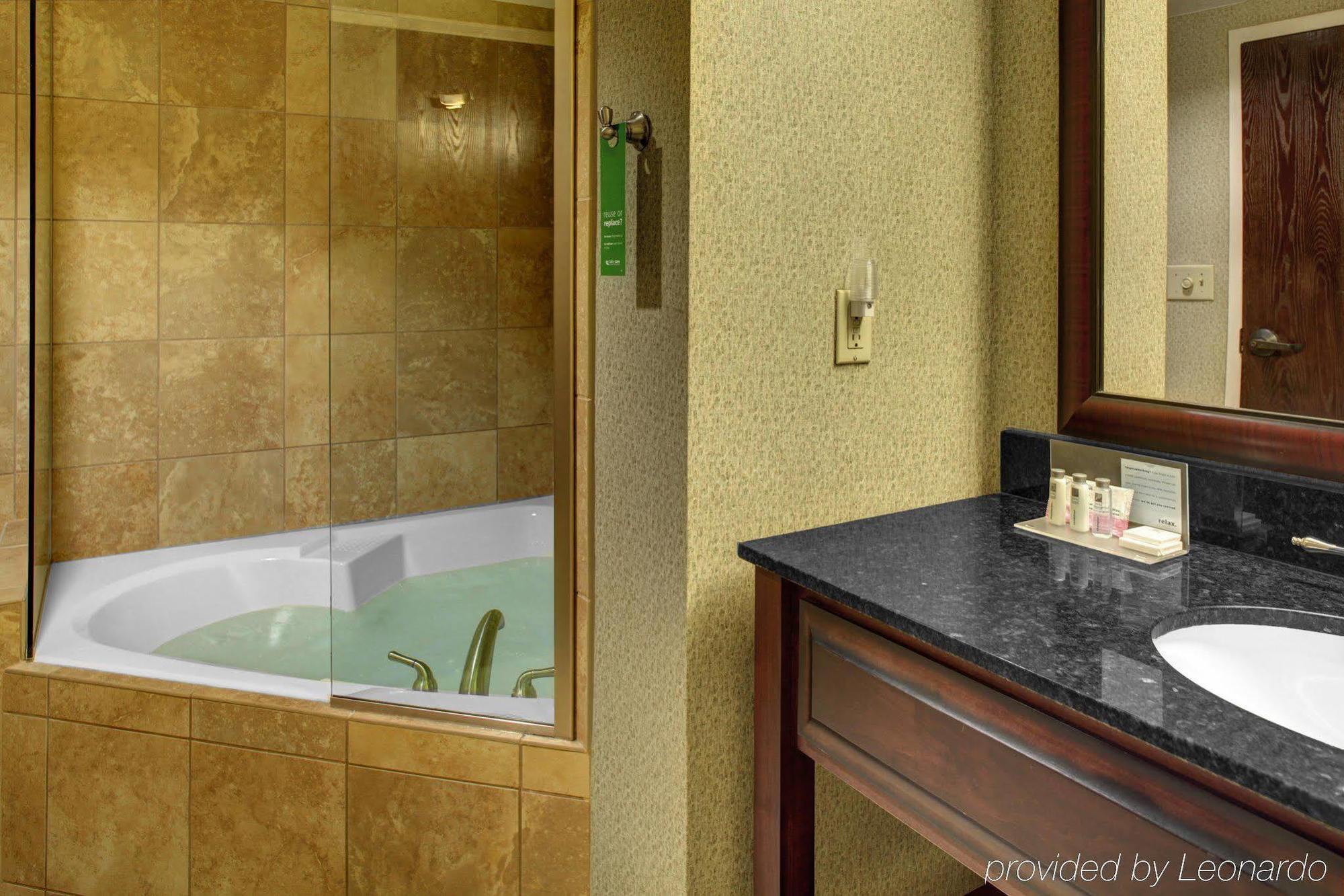 Hotel Hampton Johnson 3*