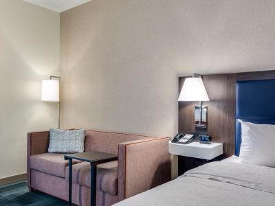 Hampton Johnson Hotel 3*